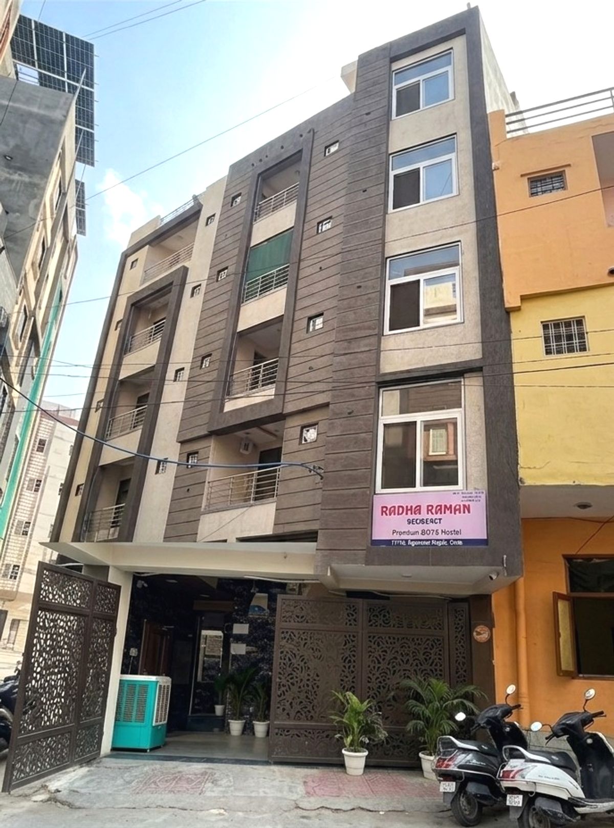 Radha Raman Residency Boys Hostel Building Exterior in Talwandi Kota